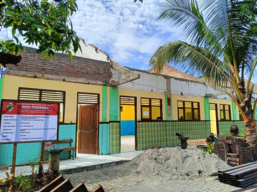Dispendik Kabupaten Mojokerto Rehab SDN Gebangmalang 1