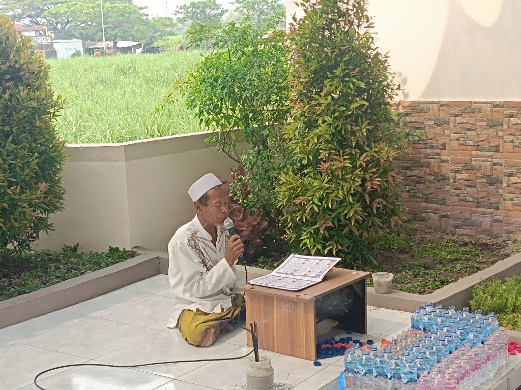 Kiai Mathori saat memberikan ceramah