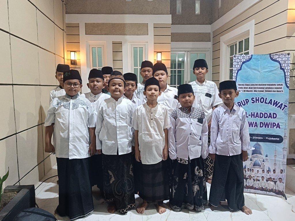 Hadi Purwanto Gelar Doa Bersama dan Perkenalkan Pengurus Grup Selawat Al Haddad Djawa Dwipa