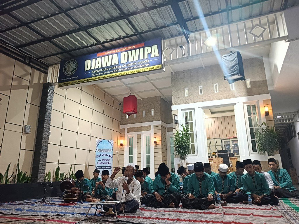 Tetap Istiqomah, Direktur LBH Djawa Dwipa Gelar Selawatan dan Doa Bersama yang ke-16