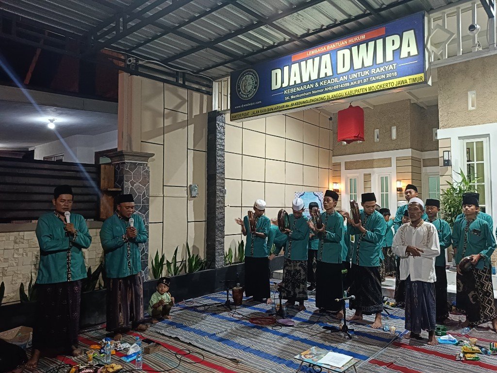 Tetap Istiqomah, Direktur LBH Djawa Dwipa Gelar Selawatan dan Doa Bersama yang ke-16