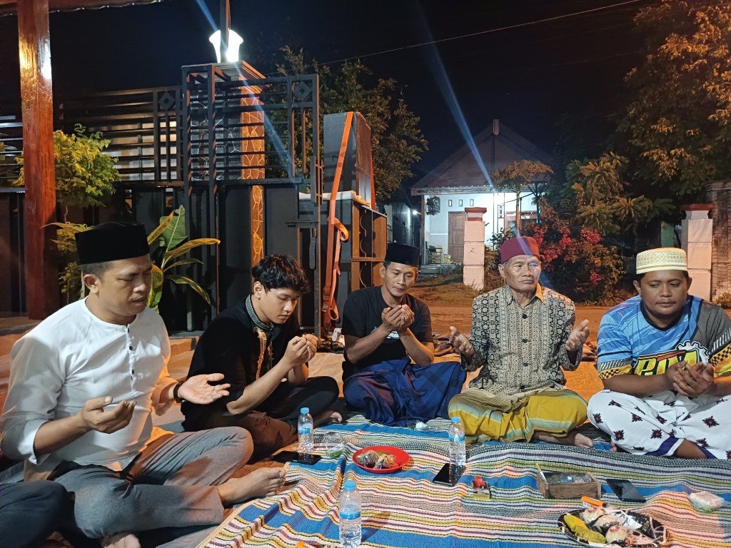 Tetap Istiqomah, Direktur LBH Djawa Dwipa Gelar Selawatan dan Doa Bersama yang ke-16