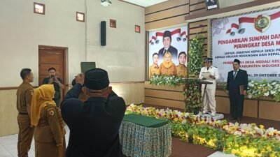 Kepala Desa Medali Lantik 3 Perangkat Desa