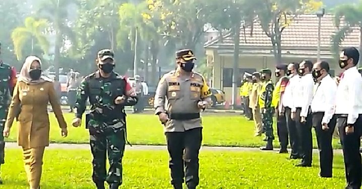 Antisipasi Masuknya Varian Baru Corona, Forkopimda Mojokerto Gelar Apel Pasukan Penegakan Prokes