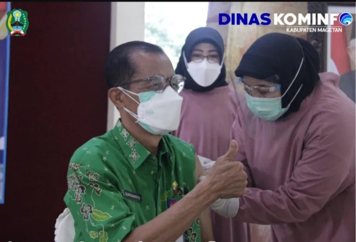 Resmi Dimulai, Bupati Magetan Sosok Pertama Penerima Vaksinasi Booster