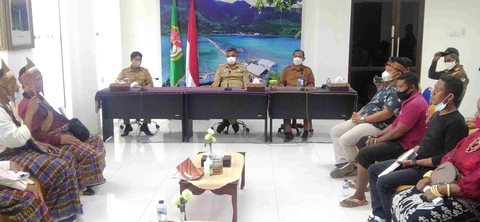 Janji Tutup Pasar Liar, Bupati Sikka Minta Forum Ikut Terlibat