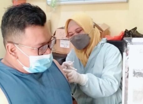Lindungi Karyawannya, Perhutani Mojokerto Gelar Vaksinasi Booster