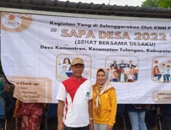 Kepala Desa Kemantren bersama TP PKK Desa Kemantren