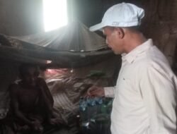 Sosok Ketua Komisi IV DPRK Aceh Timur Yahya Ys Kunjungi Lansia yang Sakit