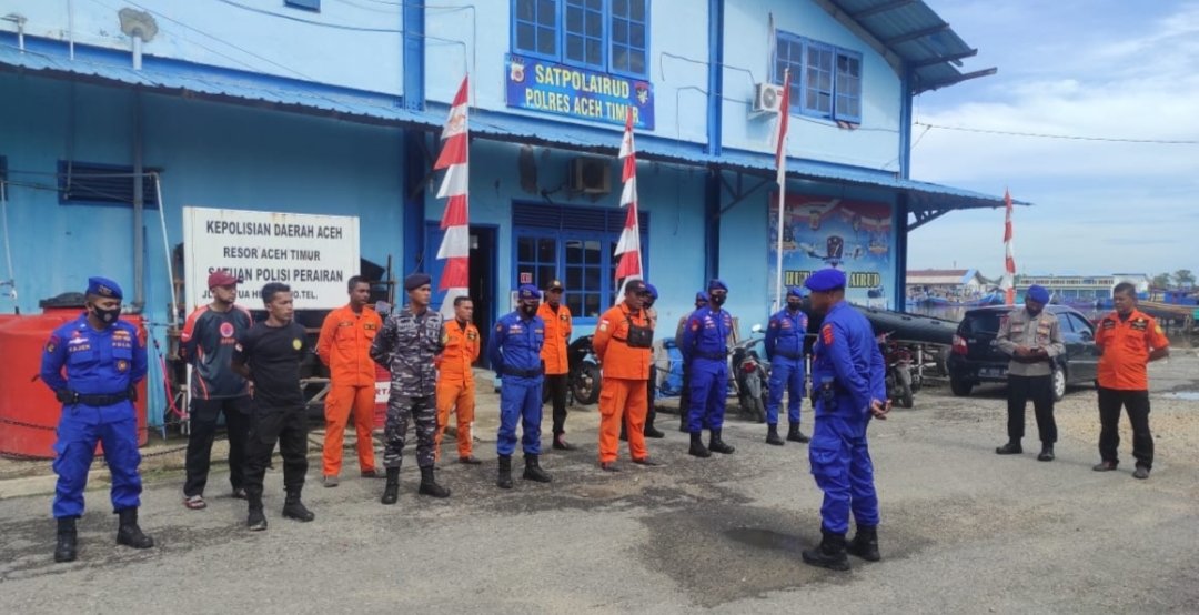 Kasatpolairud Polres Aceh Timur Pimpin Apel Pencarian Nelayan yang Mengalami Kerusakan Mesin di Tengah Laut