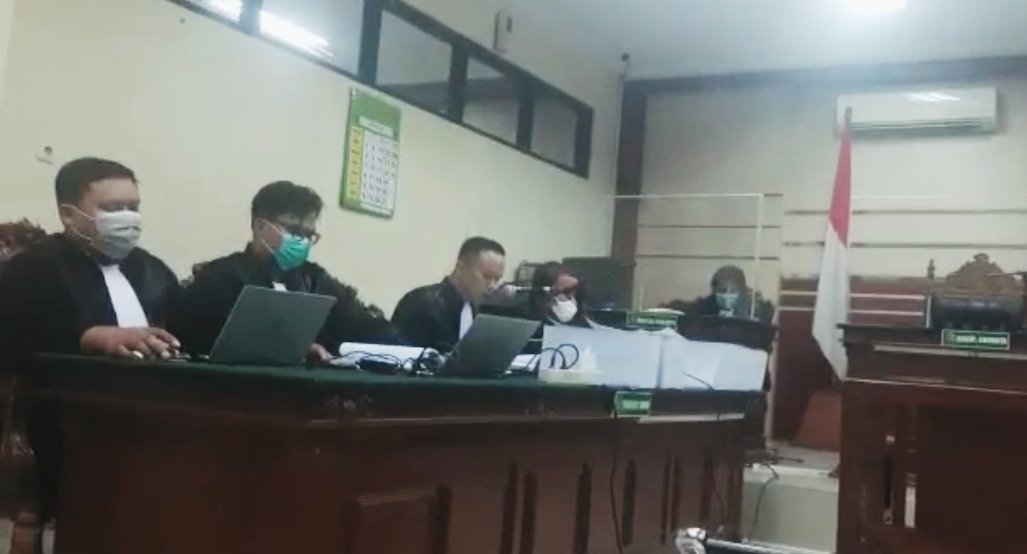 MKP Dimiskinkan, JPU KPK Tuntut Mantan Bupati Mojokerto 6 Tahun Penjara, Denda Rp 5 Miliar dan Uang Pengganti Rp 17 Miliar