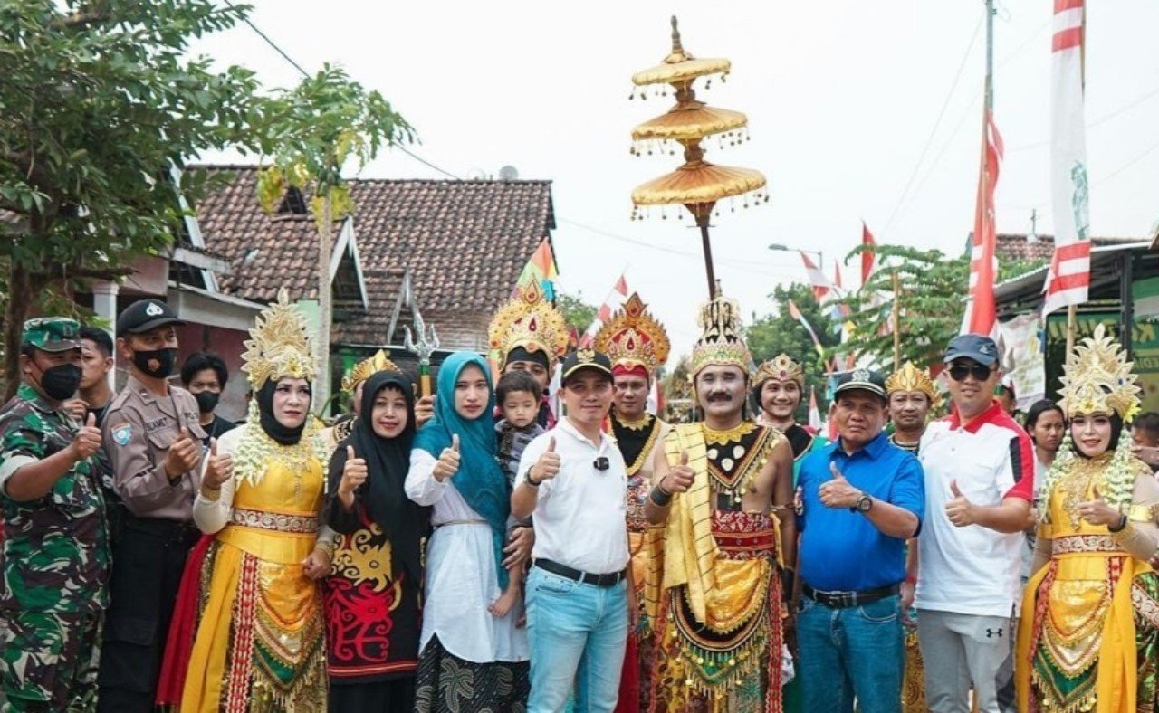 Hadiri Karnaval Desa Baureno, Gus Barra Berharap Warga Desa Baureno Guyub Rukun
