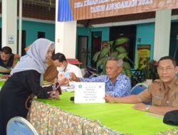 Penyaluran BLT-DD Tahap 7/8/9 Tahun 2022 Desa Kemantren Di Bagikan Ke Keluarga Penerima Manfaat