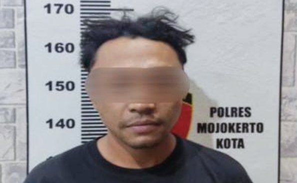 Polisi Mojokerto Tangkap Pelaku Pemukulan dengan Balok Kayu, Korbannya Masih Tak Sadarkan Diri