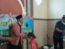 Pakai Dana Pribadi, Polsek Pungging Beri Santunan Anak Yatim Piatu dan Janda