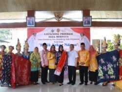 Desa Gondang Luncurkan Batik Sekar Ndaru