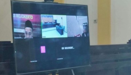 Dituntut 11 Tahun Penjara oleh JPU di PN Mojokerto, Uztaz Dian Sampaikan Pledoinya