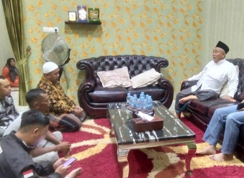 Kiai Asep dan Warga Dusun Bendorejo Tolak Pendirian Indomaret