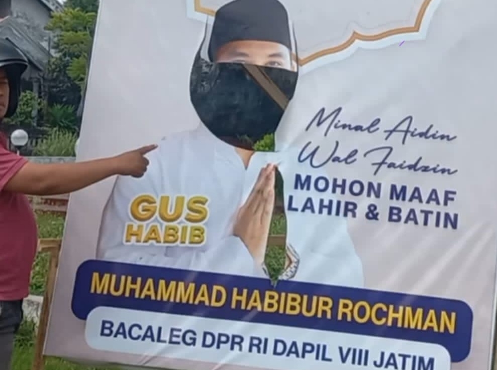 Spanduk Gus Habib Alami Vandalisme