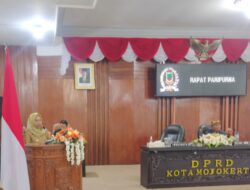 DPRD Kota Mojokerto Adakan Paripurna Penyampaian Penjelasan Ning Ita Atas 4 Raperda