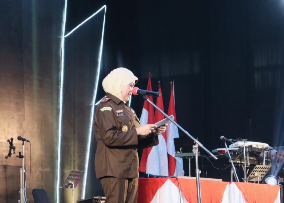 Bupati Ikfina Fahmawati Hadiri Peresmian Gedung Penyimpanan Barang Bukti Kejati Jatim