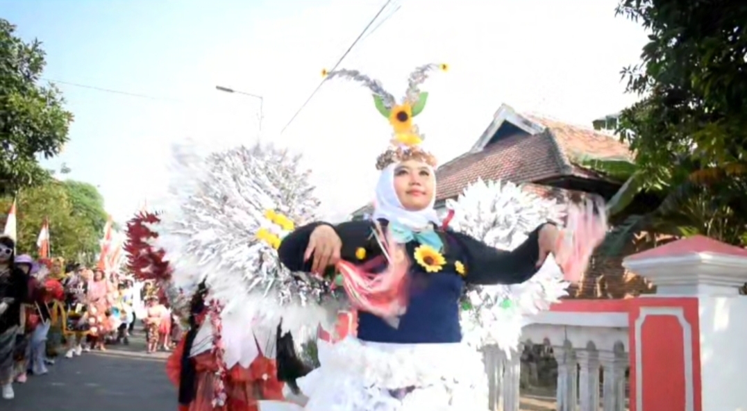 Video - Karnaval Desa Bandarasri Ngoro Mojokerto Berlangsung Meriah