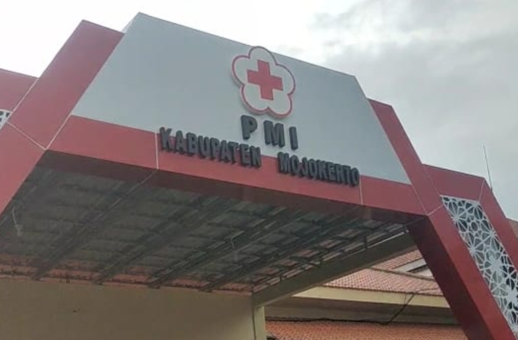 Rehab Gedung PMI Kabupaten Mojokerto Terkesan Asal-asalan