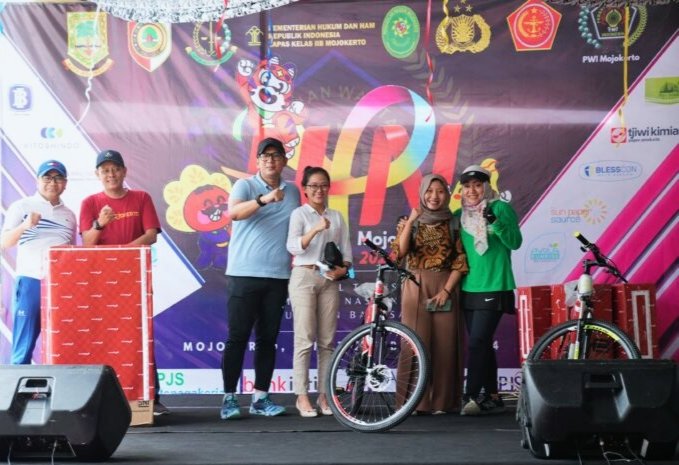 PWI Mojokerto Peringati HPN 2024, Ada Komika Hingga Puluhan Doorprize Menarik