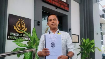 LKH Barracuda Laporkan Dugaan Korupsi BK Desa Sadartengah ke Kejari Mojokerto
