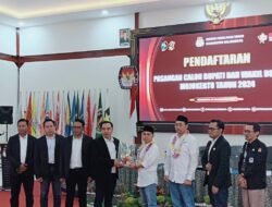 Pilkada Mojokerto 2024, Mubarok Resmi Mendaftar ke KPU dan Sampaikan Visi Misi