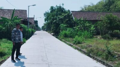 Pemdes Kalipuro Dapat Pokir dari Hj. Rupiatin dan H. Miadi