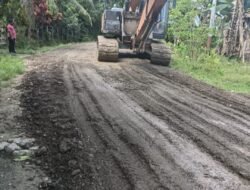 Pemerintah Kecamatan Obi Beri Apresiasi kepada Pemdes Desa Baru dan ADT. Di Anggap Sukses Buat Jalan Lintas Dari Desa Baru ke Dusun Tabuji