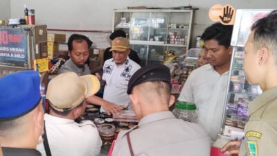 Berantas Rokok Ilegal, Satpol PP Kota Mojokerto dan Bea Cukai Adakan Operasi Pasar