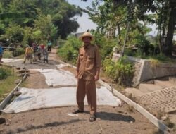 Dapat BK Desa Rp 444 Juta, Pemdes Kebontunggul Rabat Beton Jalan di Dusun Kudur dan Dusun Jemanik