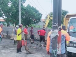 DPUPR Jombang Kolaborasi dengan DLH Jombang Bersihkan TPS di Desa Tunggorono