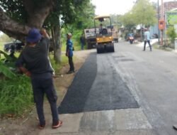 Jelang Lebaran, Dinas PUPR Perakim Kota Mojokerto Tambal Sulam di Berbagai Titik