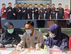 RUTAN KELAS I BANDAR LAMPUNG GELAR TES URIN BAGI PETUGAS DAN WARGA BINAAN: WUJUD PENGUATAN INTEGRITAS DAN PEMBINAAN INTERNAL