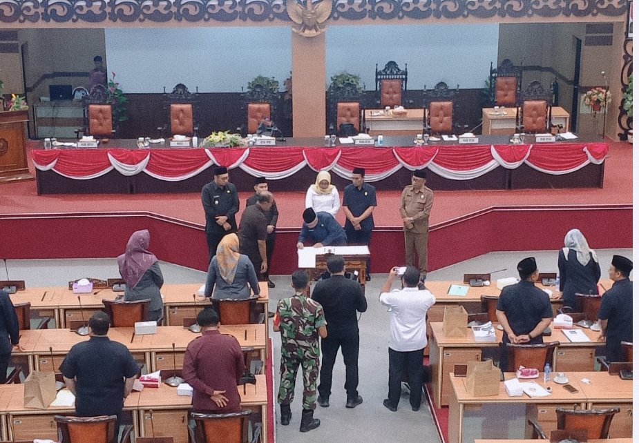 DPRD Kabupaten Mojokerto Sahkan Perda BPR Majatama