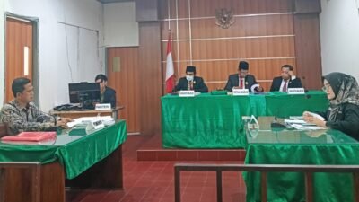 Sidang Pembuktian, Suyitno Buktikan Tidak Ada Prasasti, Pemdes Temon Buktikan Ada Prasasti