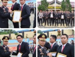 Kapolres Tanggamus Berikan Penghargaan Kepada Personil Berprestasi, Dalam Momen Hari Pahlawan 2025