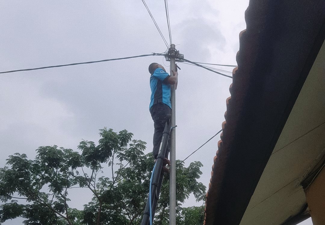 Hari Guru 2025, SMKN 1 Pungging Kabupaten Mojokerto Gelar Bakti SMK