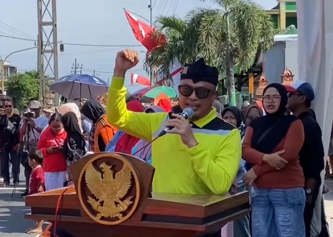 Lewat Karnaval Budaya, Camat Sooko Kobarkan Semangat Cinta Tanah Air di HUT RI ke-81