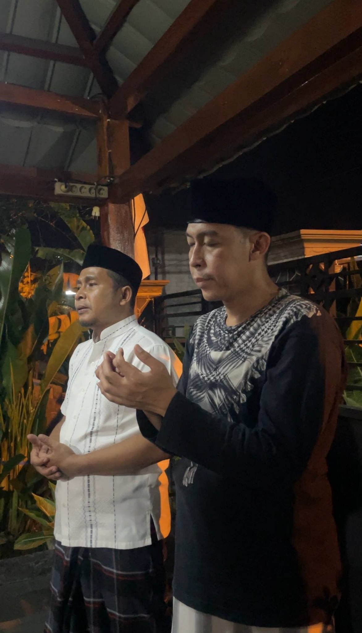 Advokat Hadi Purwanto Gelar Majelis Sholawat di Kantor LBH Djawa Dwipa, Dua Kiai Ini Bongkar Cara Memuliakan Anak Yatim