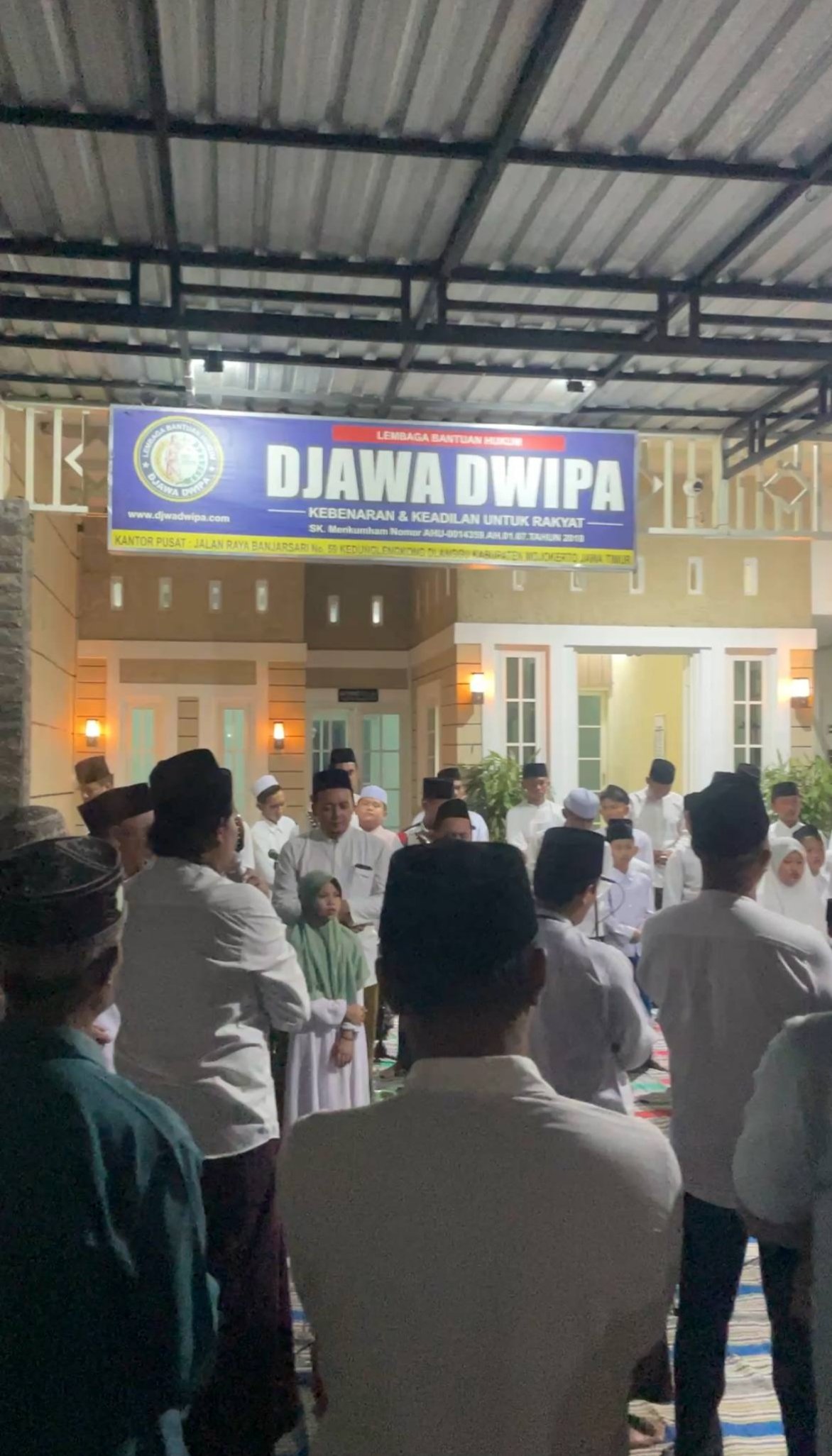 Advokat Hadi Purwanto Gelar Majelis Sholawat di Kantor LBH Djawa Dwipa, Dua Kiai Ini Bongkar Cara Memuliakan Anak Yatim