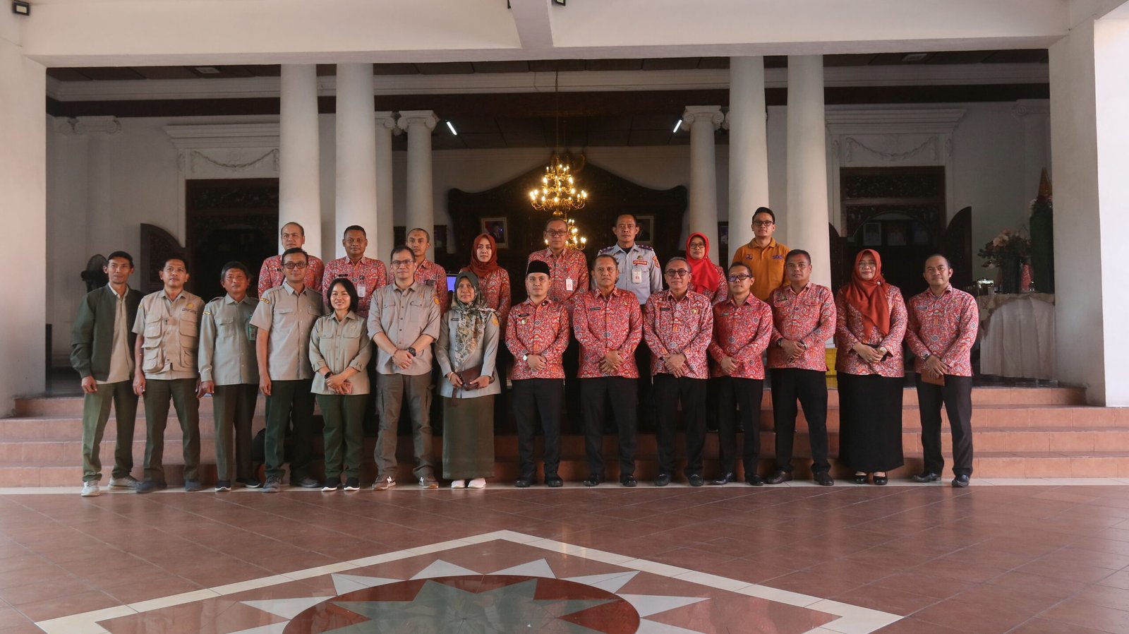 Proyeksikan Kantor Pemkab Mojokerto yang Baru, Gus Bupati Mojokerto Terima Kunjungan Tim Perwakilan Kementerian Pertanian