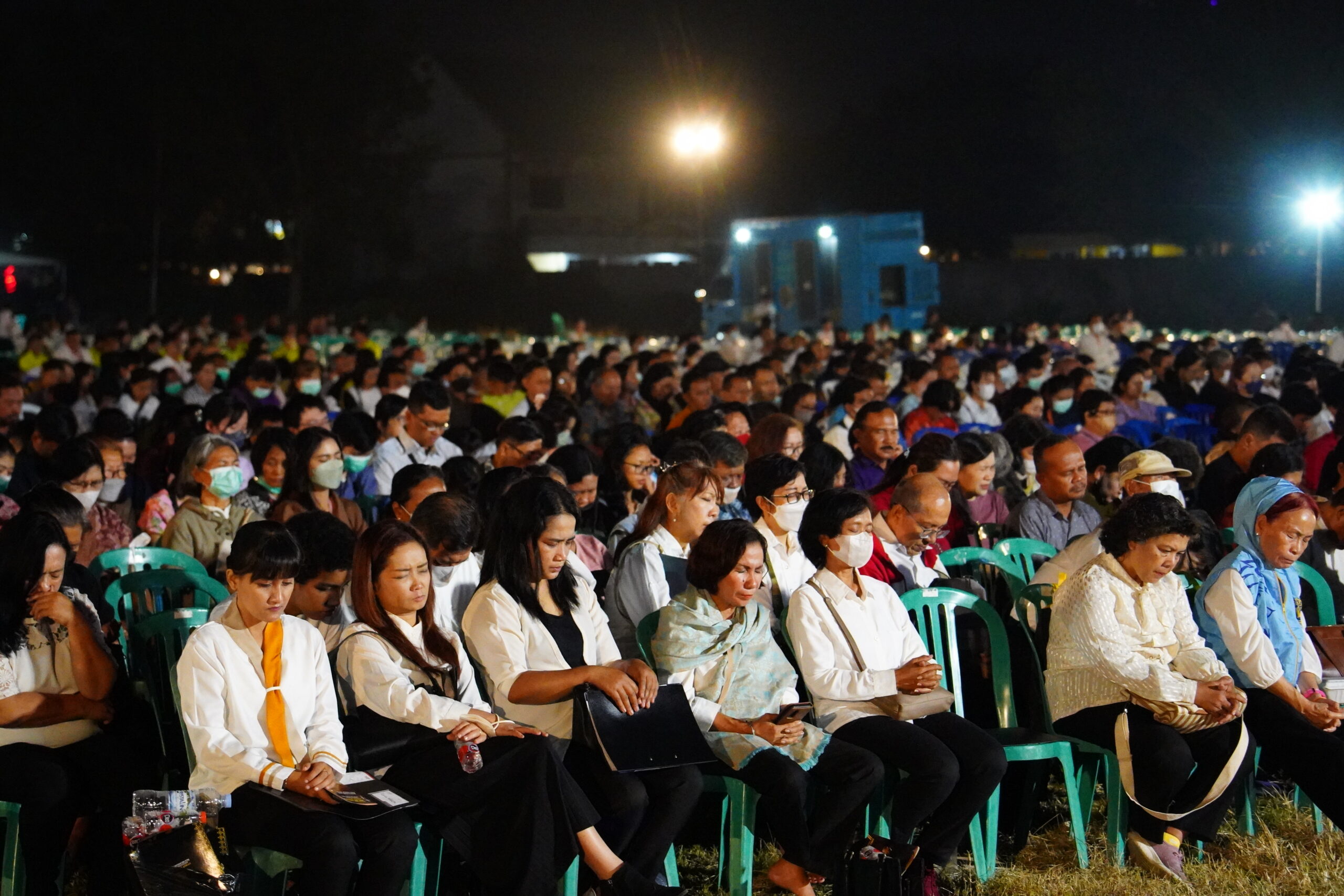 Makin Harmonis, Ribuan Umat Kristiani Ikuti KPIN Dengan Khusyuk di Lapangan Raden Wijaya