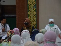 Ning Ita Safari Ramadhan Sholat Subuh di Masjid Al Lahuri