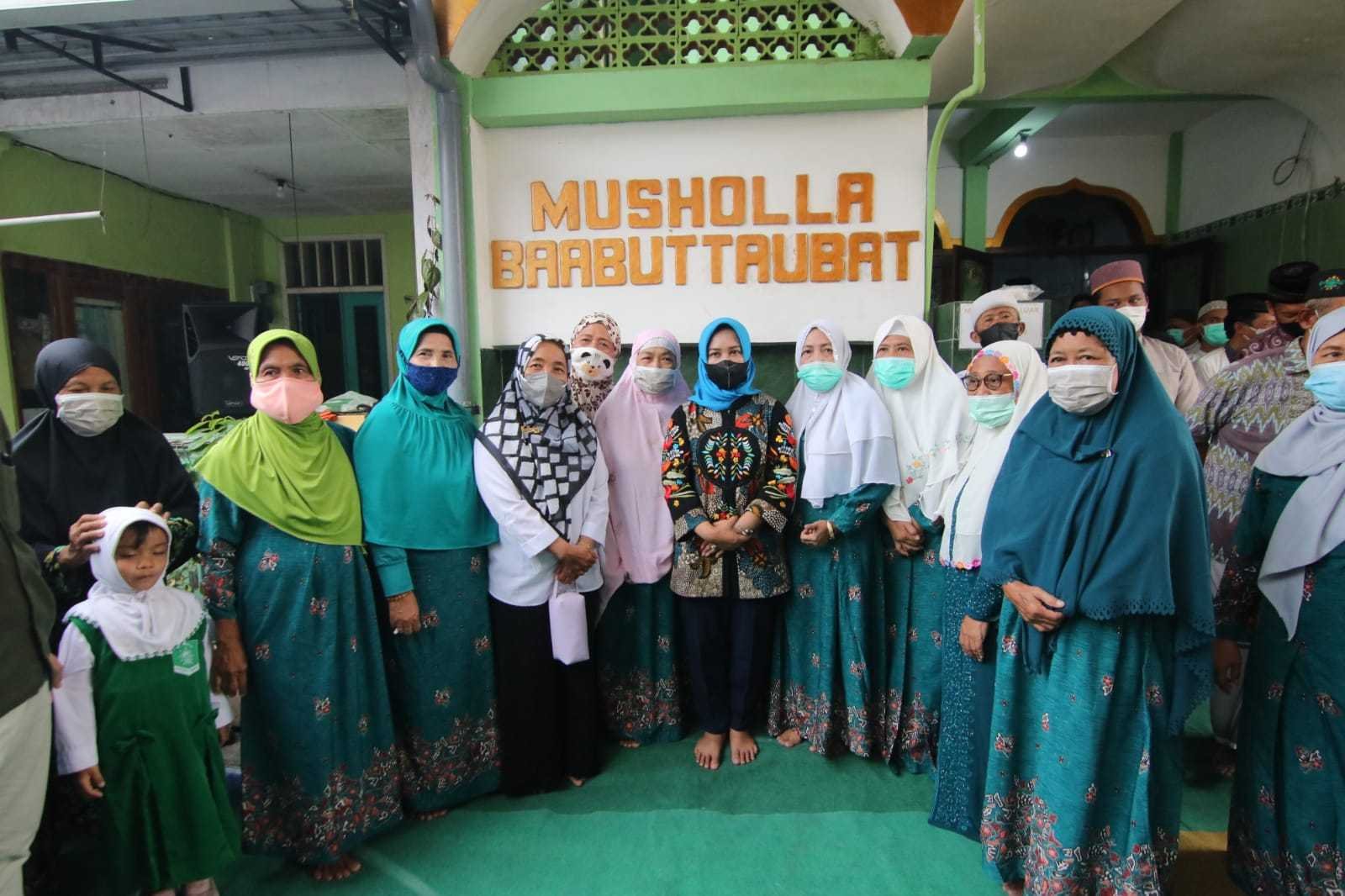 Jadi Salah Satu Penerima Hibah, Ning Ita Kunjungi Musala Babuttaubah