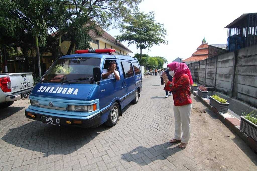 Wali Kota Mojokerto Bantu Pemulangan Jenazah Korban Laka Bus di Tol Sumo