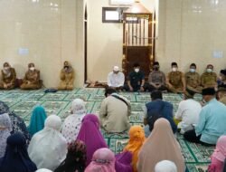 Safari Ramadhan di Babussalamatul Hasanah, Ning Ita Serahkan Dana Hibah Rp. 100 Juta